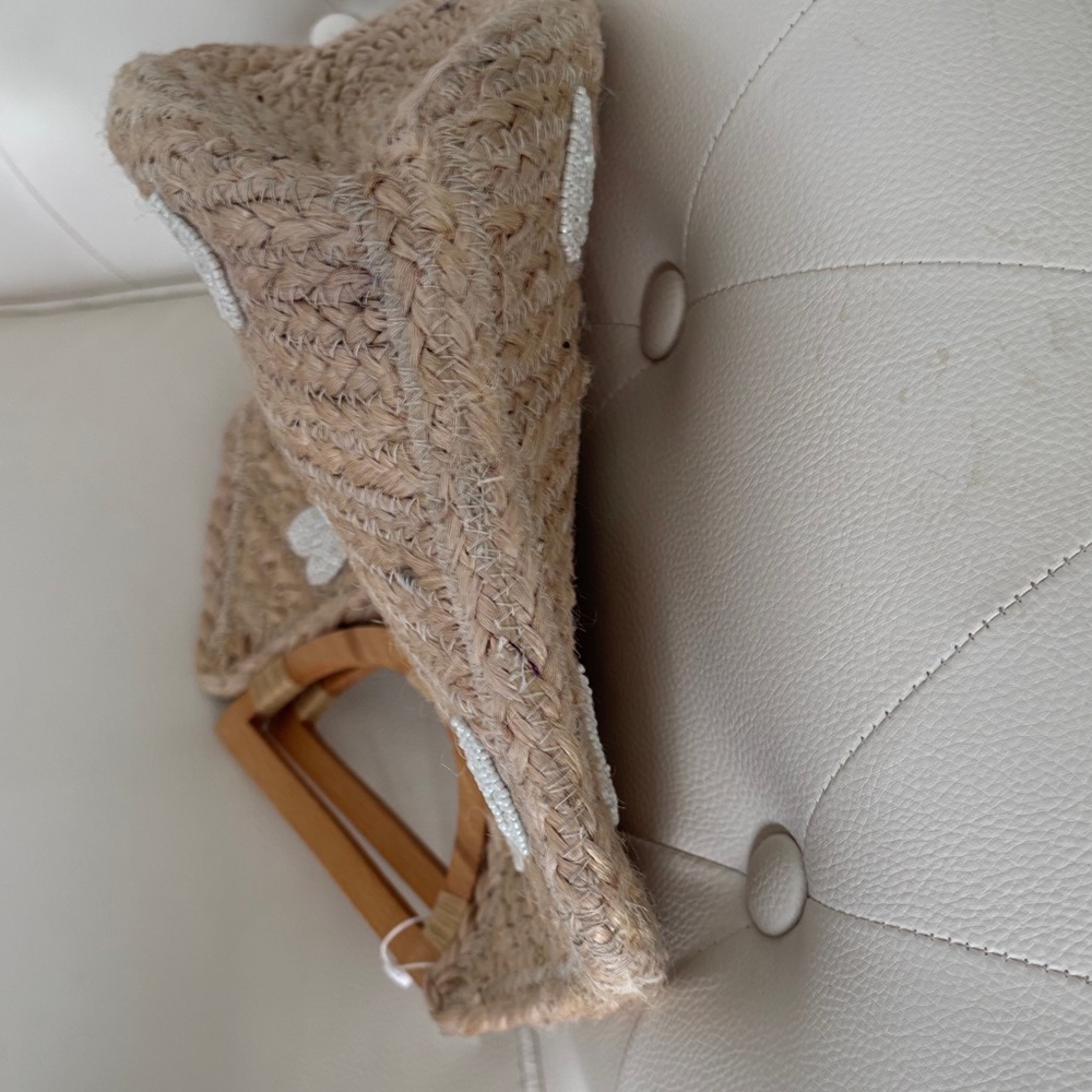 Woven Beaded Heart Tote Bag with Wooden Handles, New With Tags, Enjoy beach 🏖️ - Picture 10 of 10